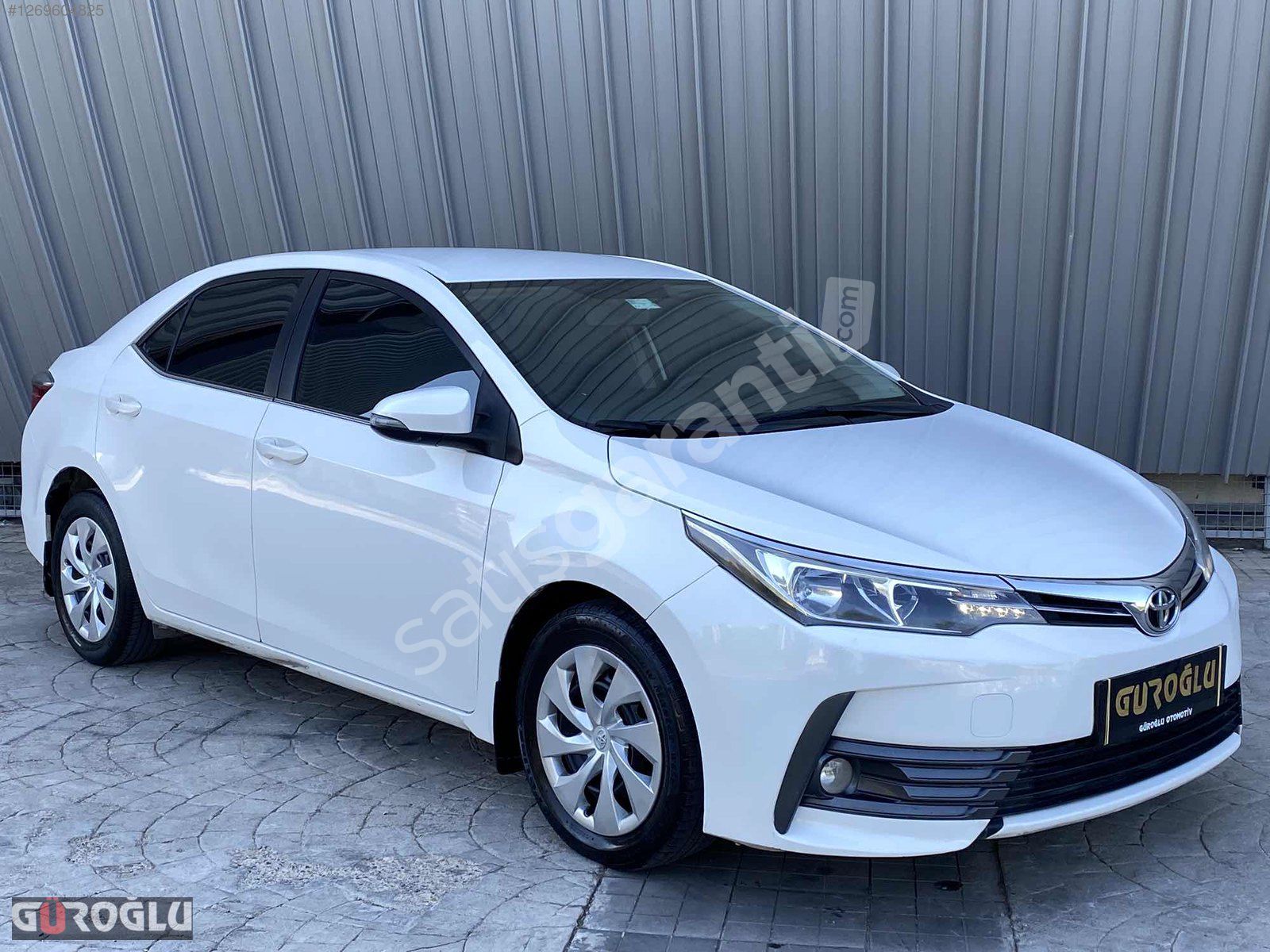 GÜROGLUNDAN 2017 MODEL 185 BİN KM DE TOUCH DİZEL OTOMATİK