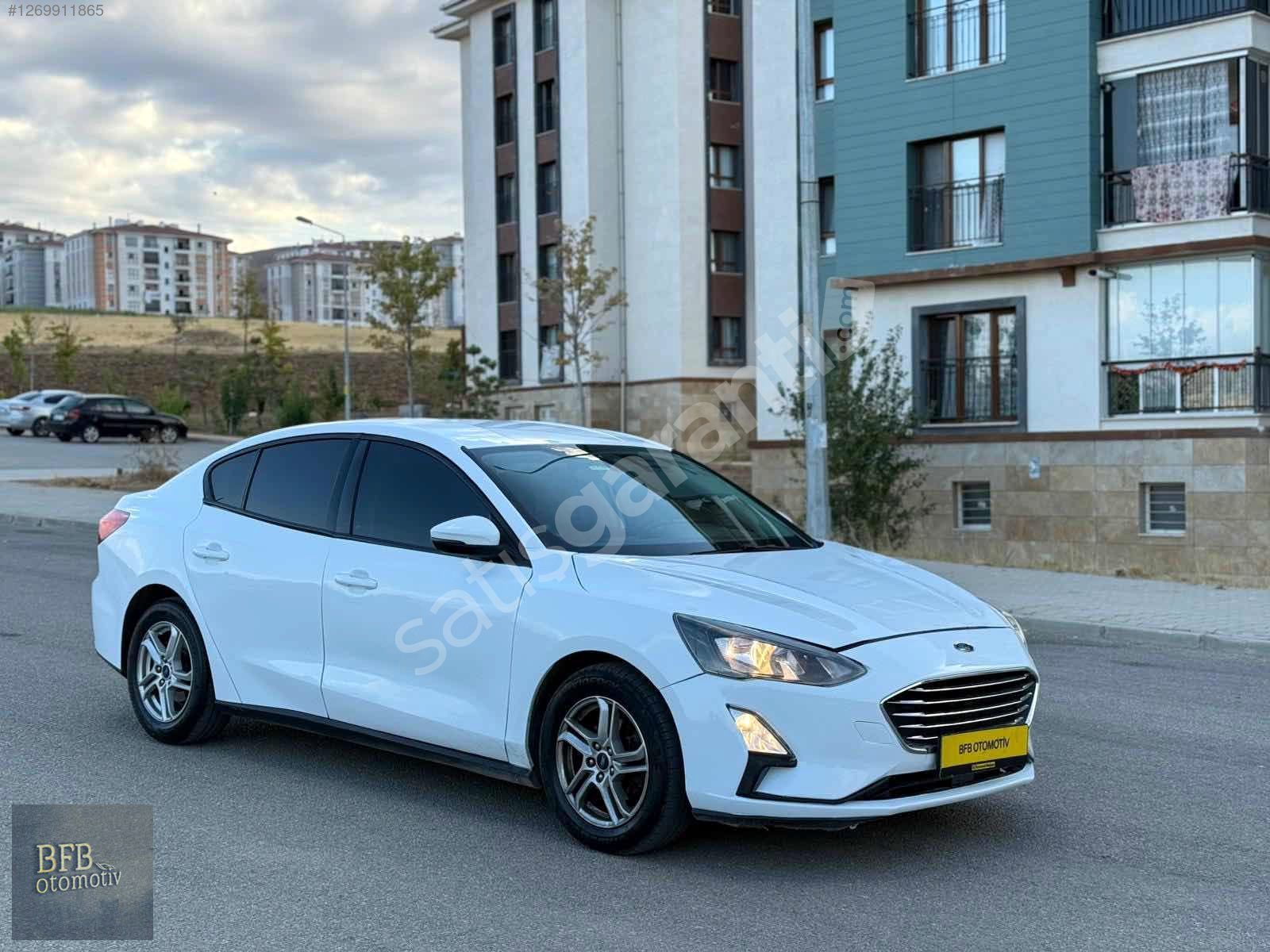 BFB'DEN 2021 FORD FOCUS ECOBLUE 1.5TDCI DIZEL OTOMATIK TRENDX