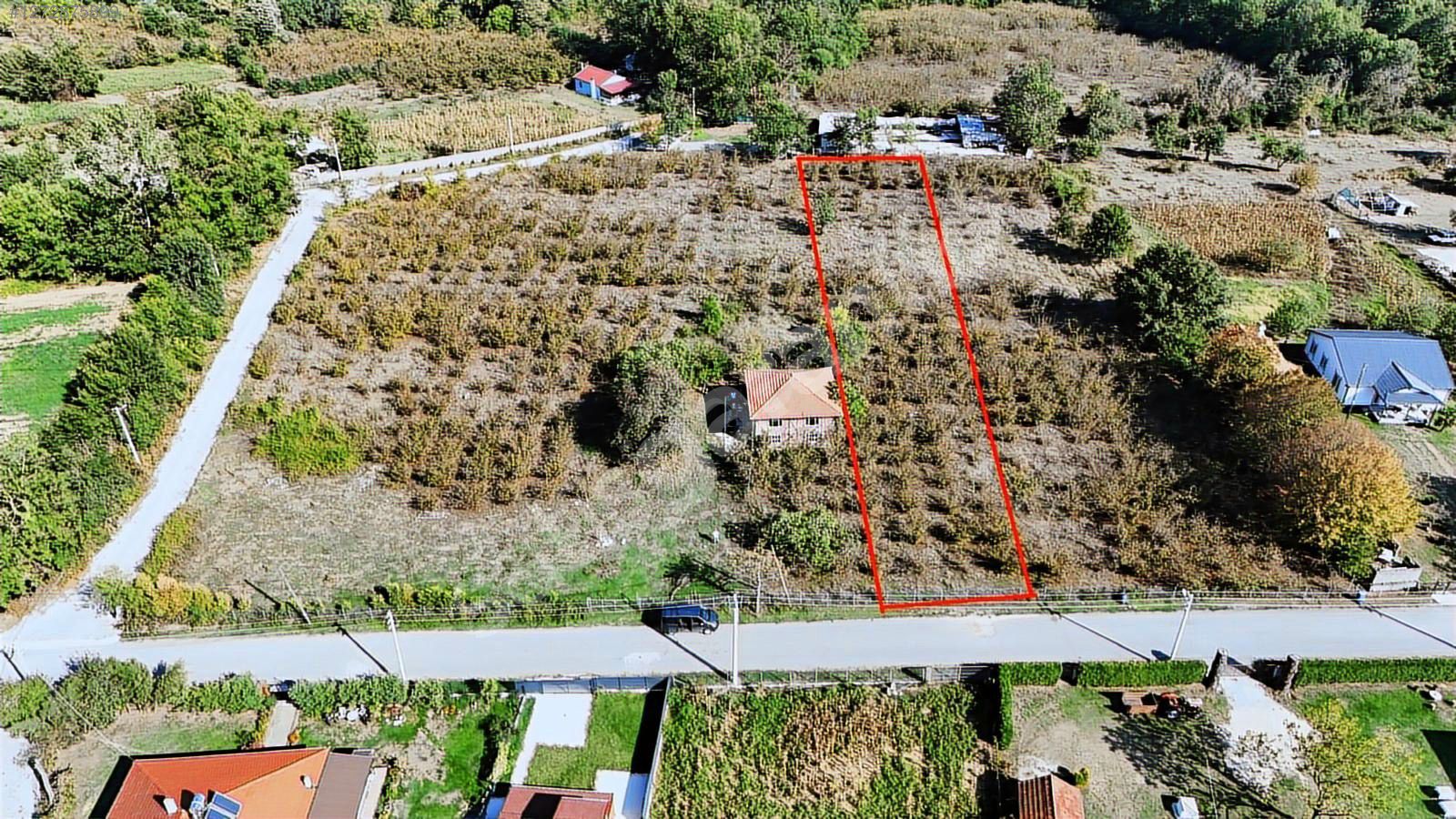 HENDEK HÜSEYİNŞEYH KÖYÜNDA TAMAMI İMARLI DÜZ HARİKA ARSA