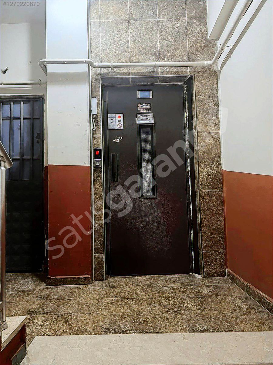 YENİ MAH MERKEZDE ANAYOLA CEPHE MÜTHİŞ DAİRE