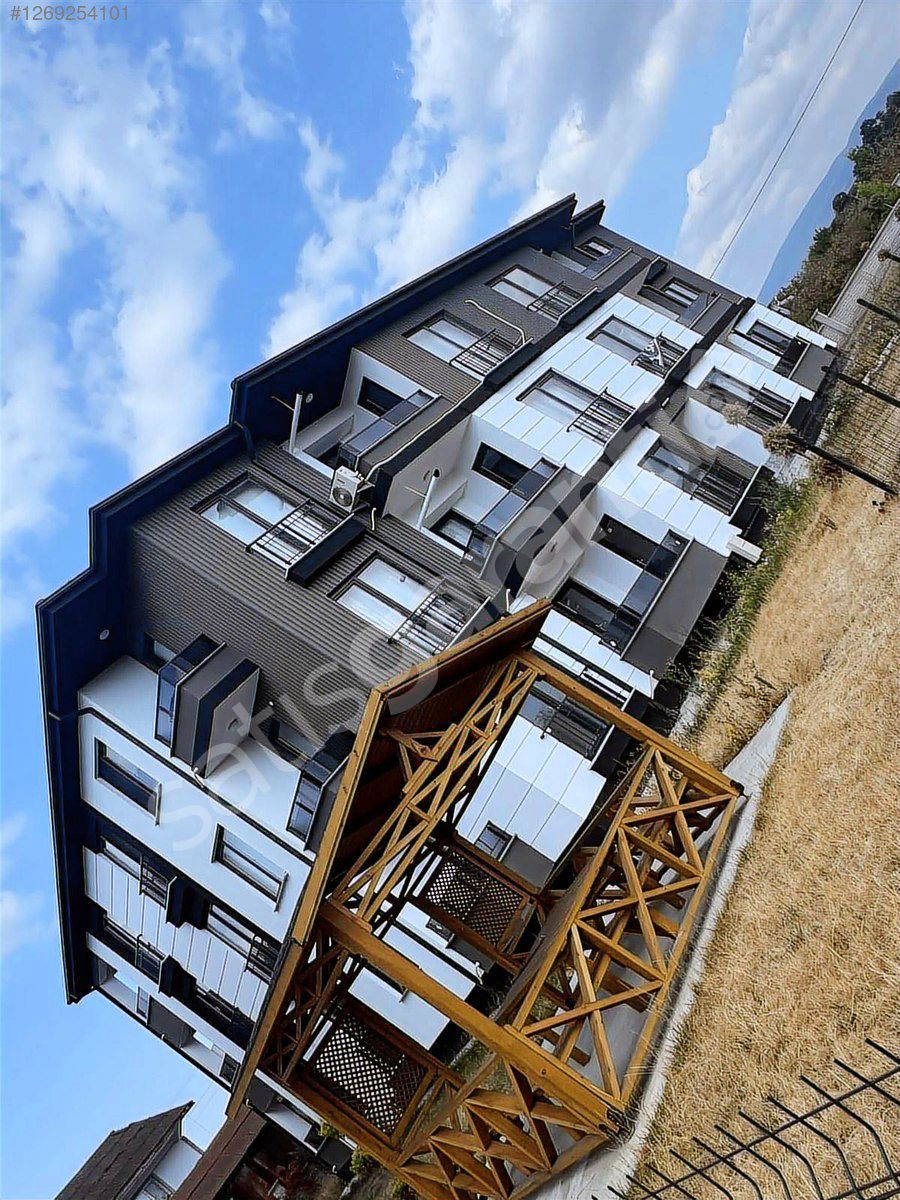 HENDEKTE SÜPER 95 m2 DAİRE (2+1)