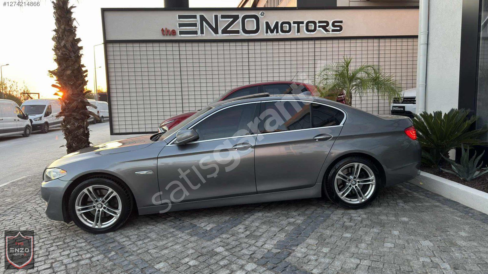 ENZO MOTORS 2013 BMW 525xDrive 4x4 VAKUM+HAYALET+BAYİ DEĞİŞENSZ