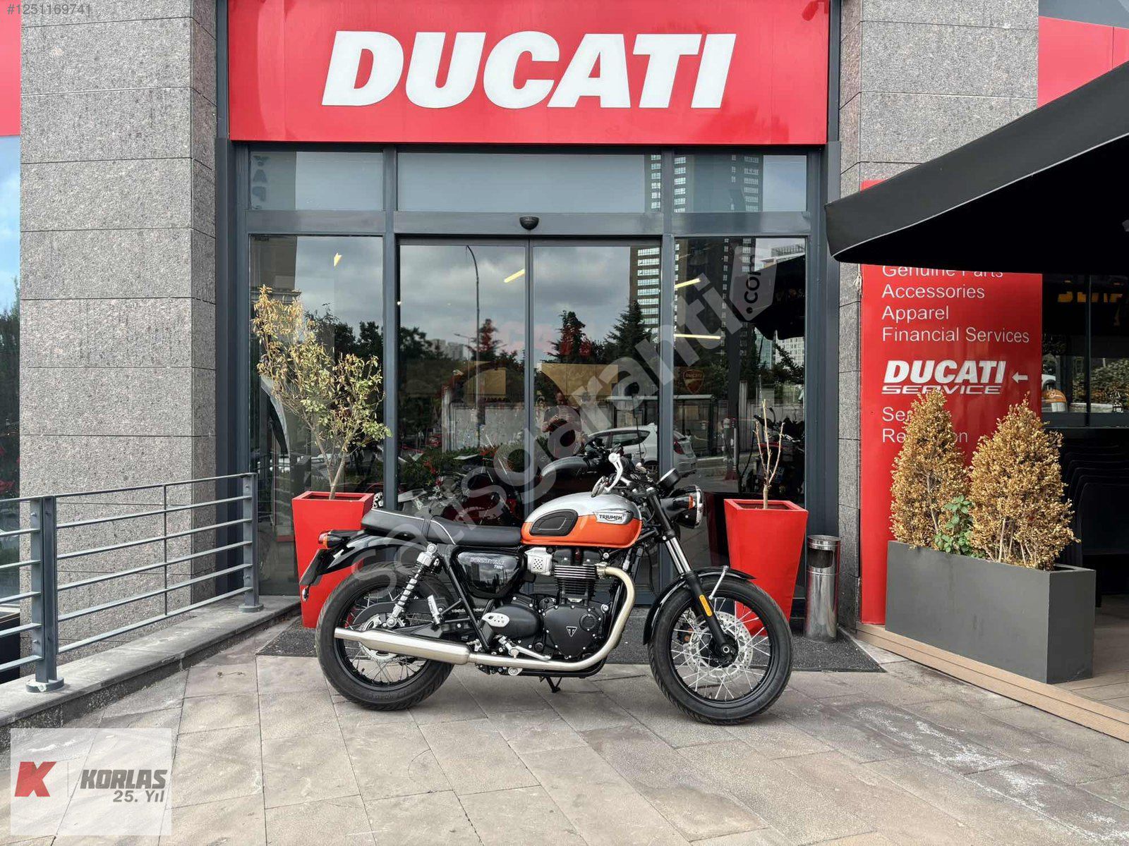 KORLAS ATAŞEHİRDEN BONNEVİLLE T100