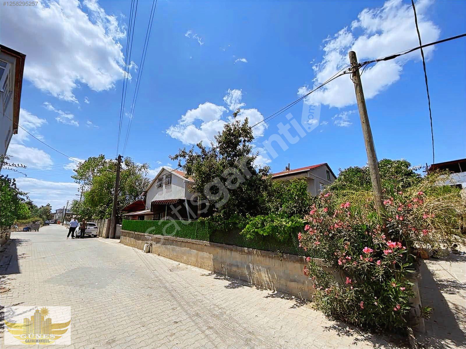 CAMİ MH BAHÇELİ MÜSTAKİL KOMPLE SATILIK