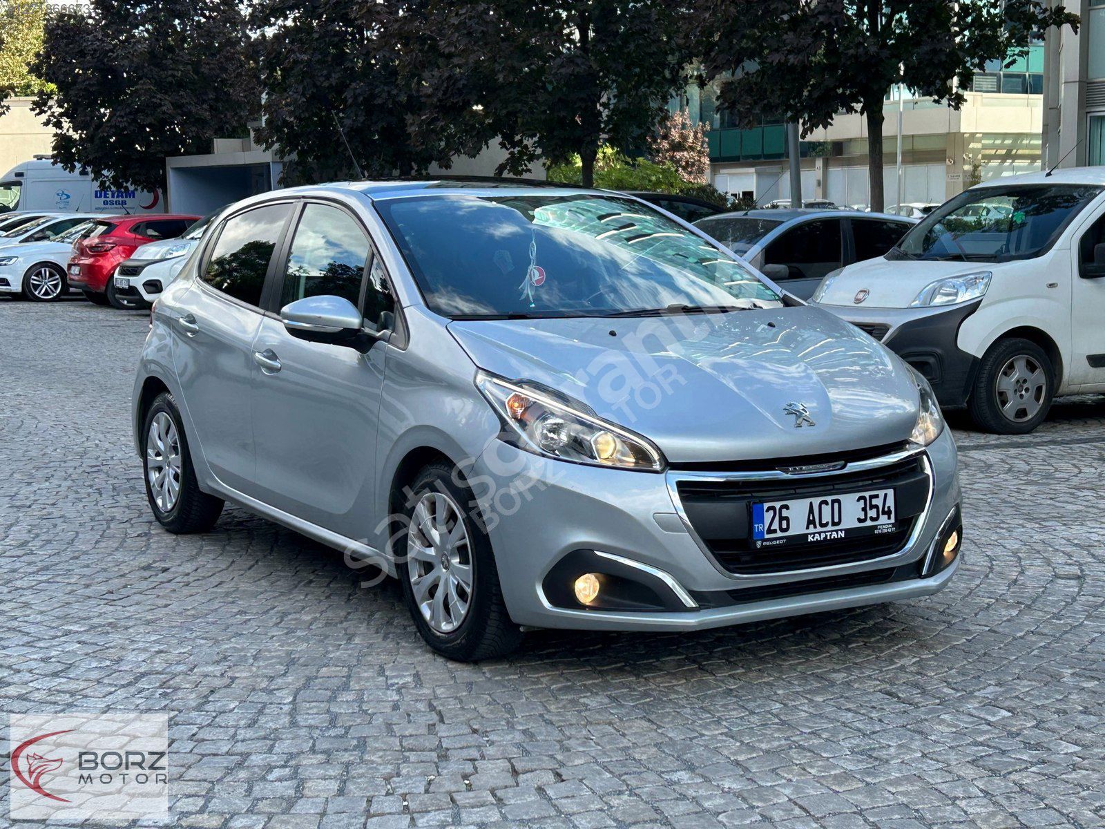 BORZ MOTOR'DAN 2017 PEUGEOT 208 0.99 KREDİ+CAM TAVAN+GERİ GÖRÜŞ!