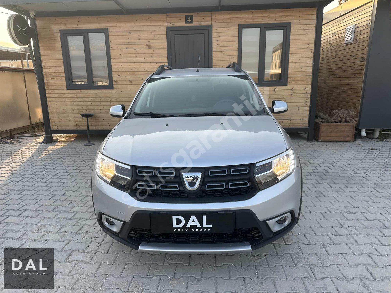 2016 MODEL 126 BİN 'KM OTOMATİK DACİA SANDERO 0,9 TCE STEPWAY