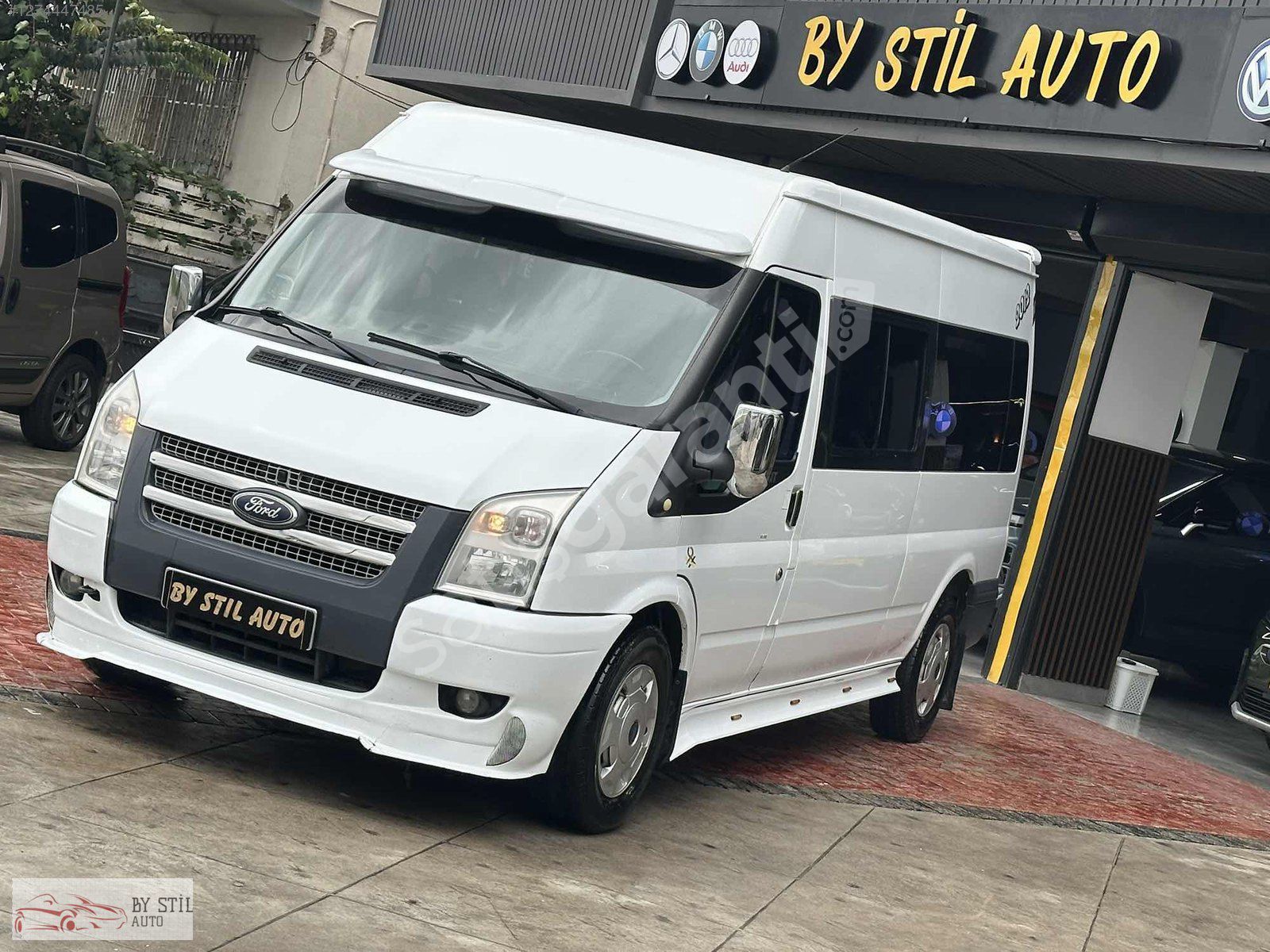 BY STİL DEN FORD TRANSİT 13+1 ÇİFT klimalı