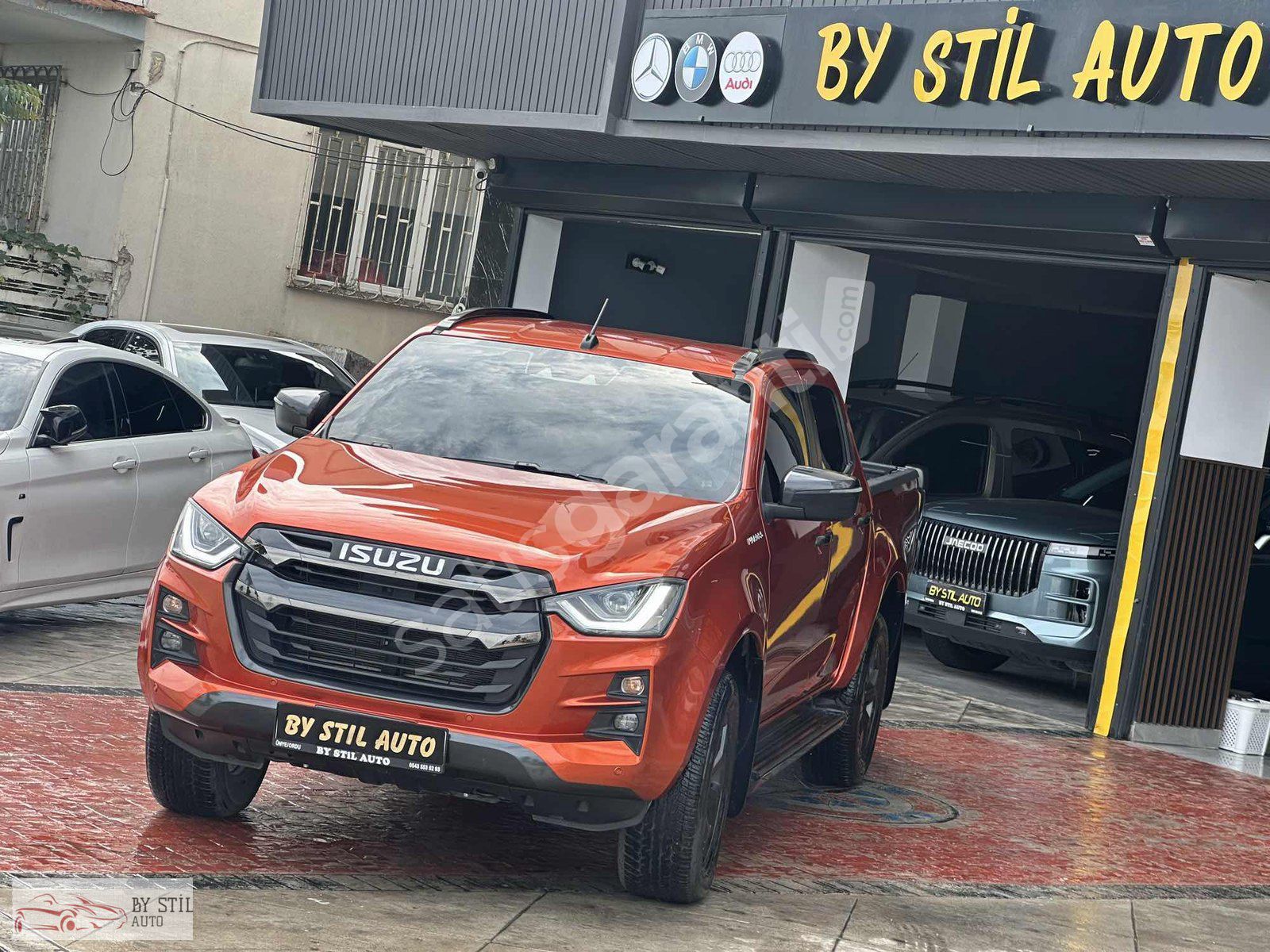 BY STİL DEN 2023 Isuzu 1.9 D V Cross 13 bin km'de HATASIZ