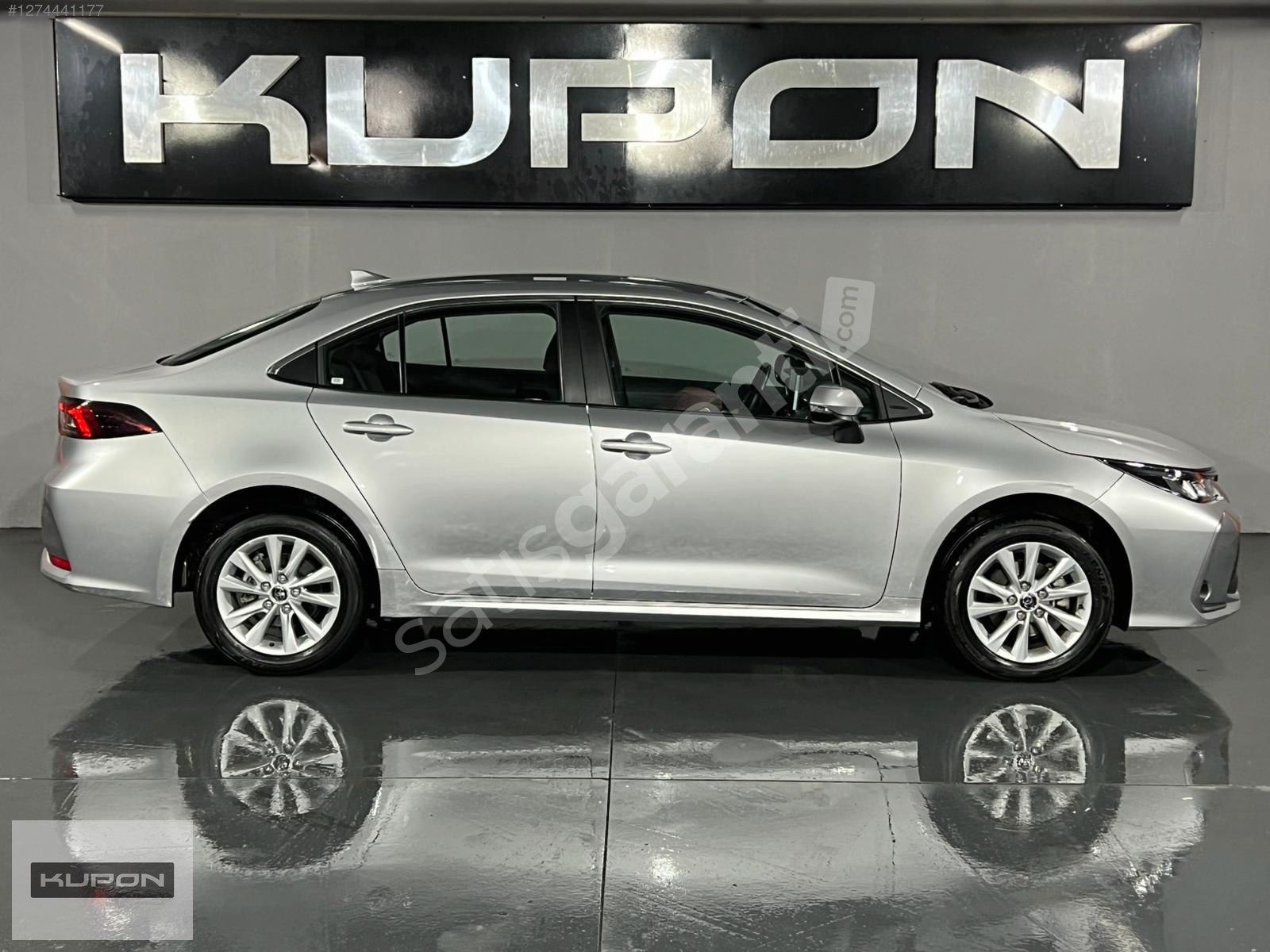 2024 TOYOTA COROLLA 1.8 HYBRID HTSZ SRVS BAKIMLI %20 KDV GMŞ GRİ