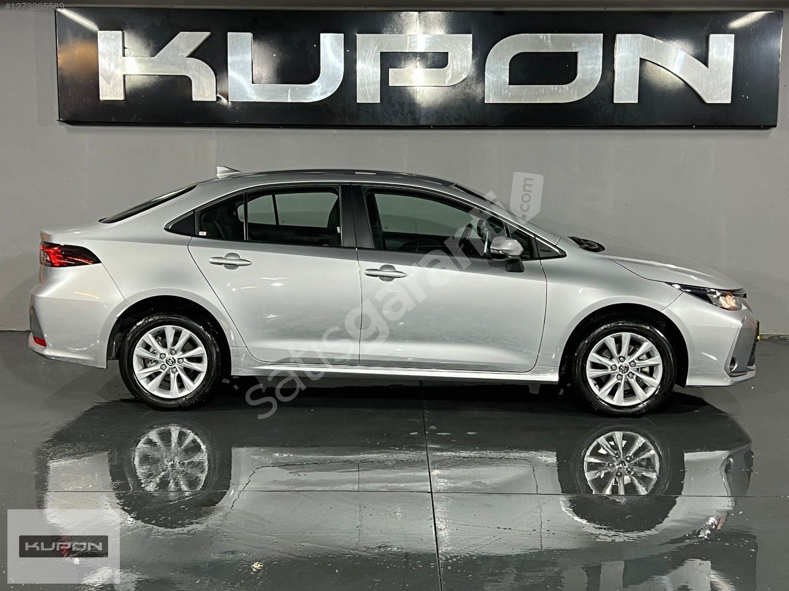 2024 TOYOTA COROLLA 1.8 HYBRID HATASIZ BOYASIZ %20 KDV