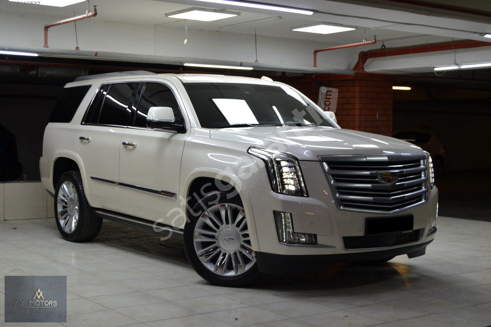 AY MOTORS 2015 CADİLLAC ESCALADE 6.2 V8 PLATİNIUM