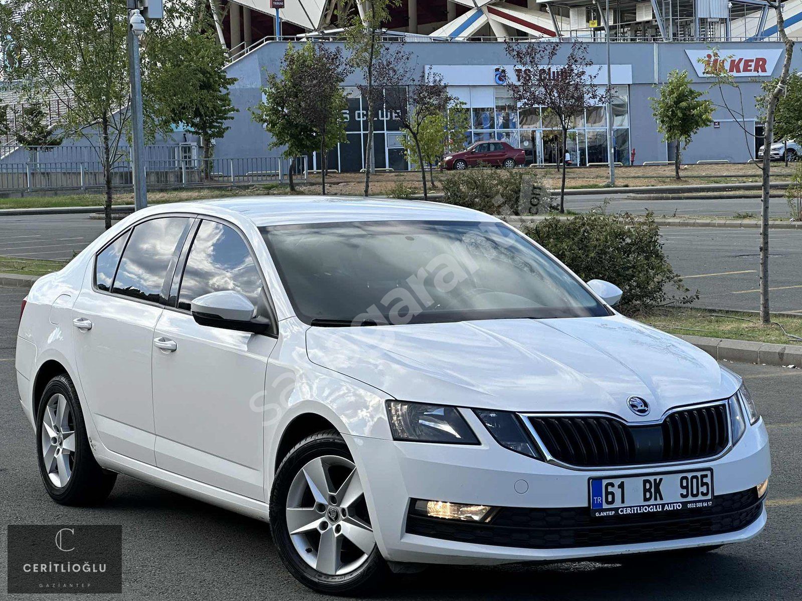 2018 TRAFİK ÇIKIŞLI HATASIZ BOYASIZ OKTAVİA OPTİMAL OTOMATİK