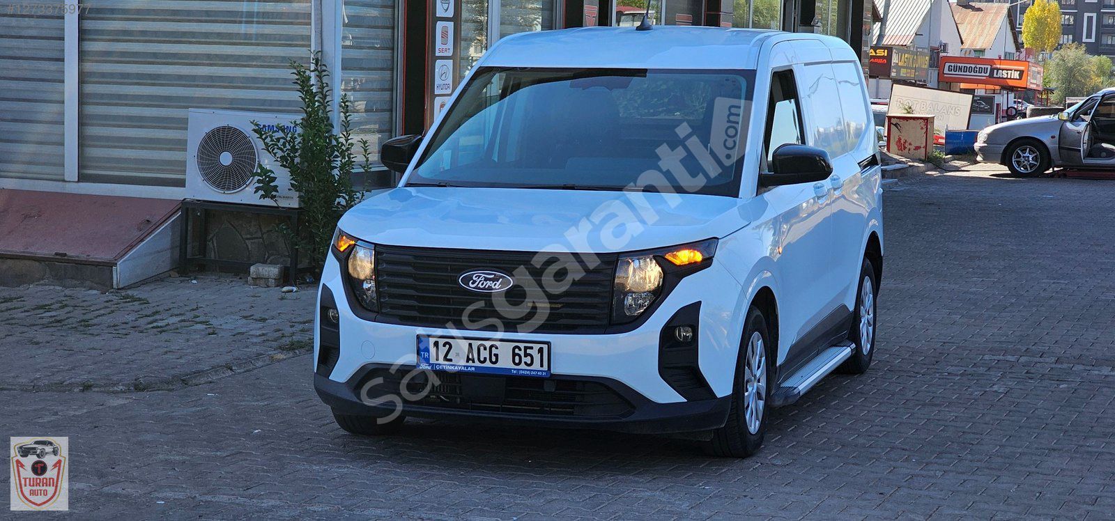 TURAN AUTO'DAN 2024 1.5 ECOBLUE 1OO LÜK DELUXE FORD COURİER HTSZ