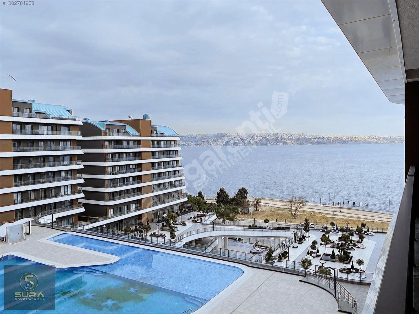 SURA dan BÜYÜKÇEKMECE MİMAROBADA 3+1 170m2