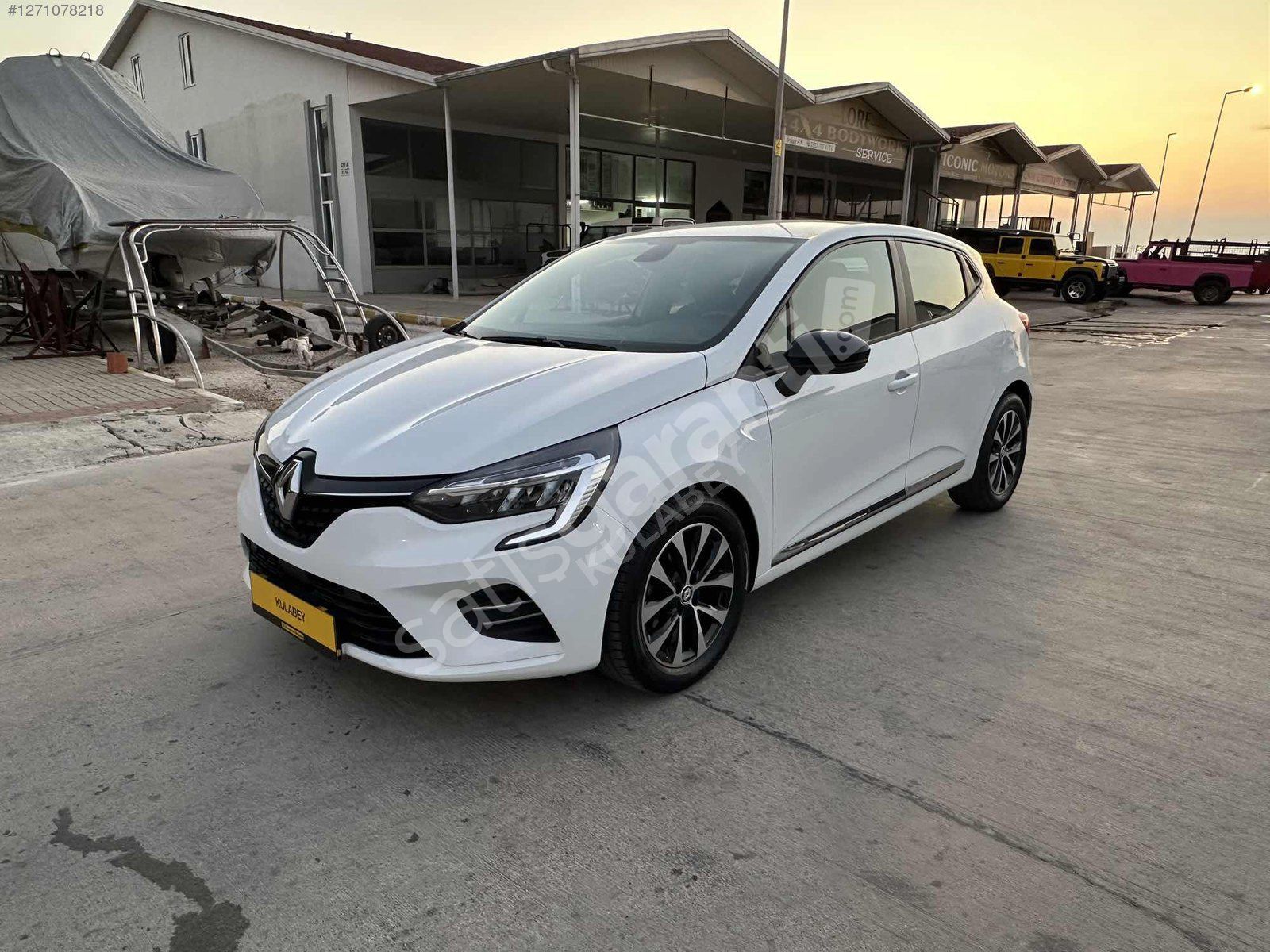 2023 HATASIZ TRAMERSİZ Clio 1.0 TCe Touch KK TAKSİT İMKANI
