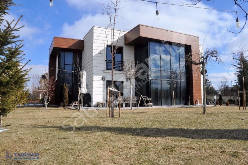 Gölbaşı İncek Bulvarına 100m 6+1 Satılık Müstakil Villa