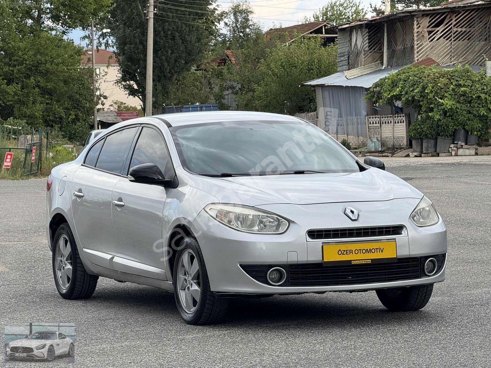 ÖZER OTOMOTİVDEN 2012 FLUANCE 1.5 EXTREM OTOMATİK KART 12 TAKSİT