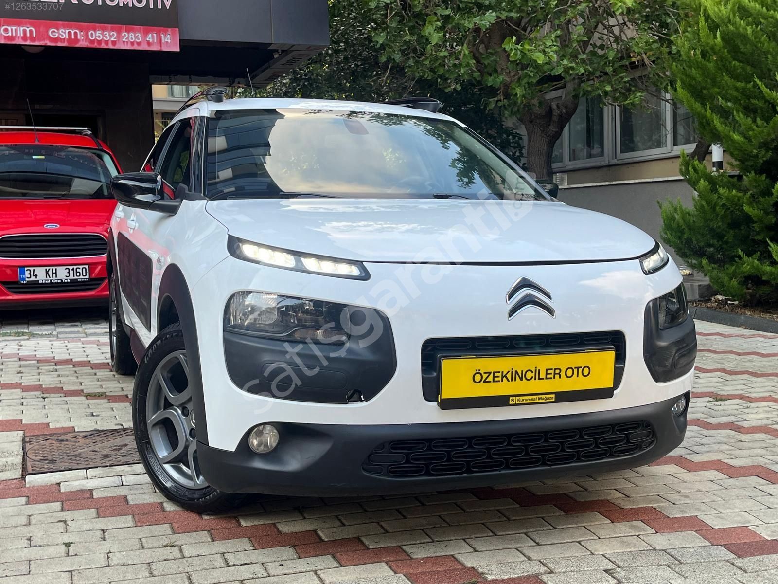 **2017** Citroen C-4 Cactus 1.6 e-HDİ Feel Otomatik Cam Tavan...