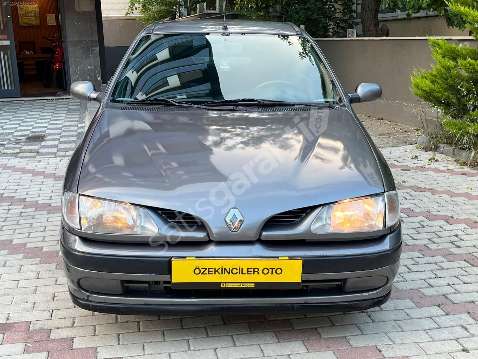 Efsanee **1999** Renault Megane 1.6 Rte LPG Muayene Yeni