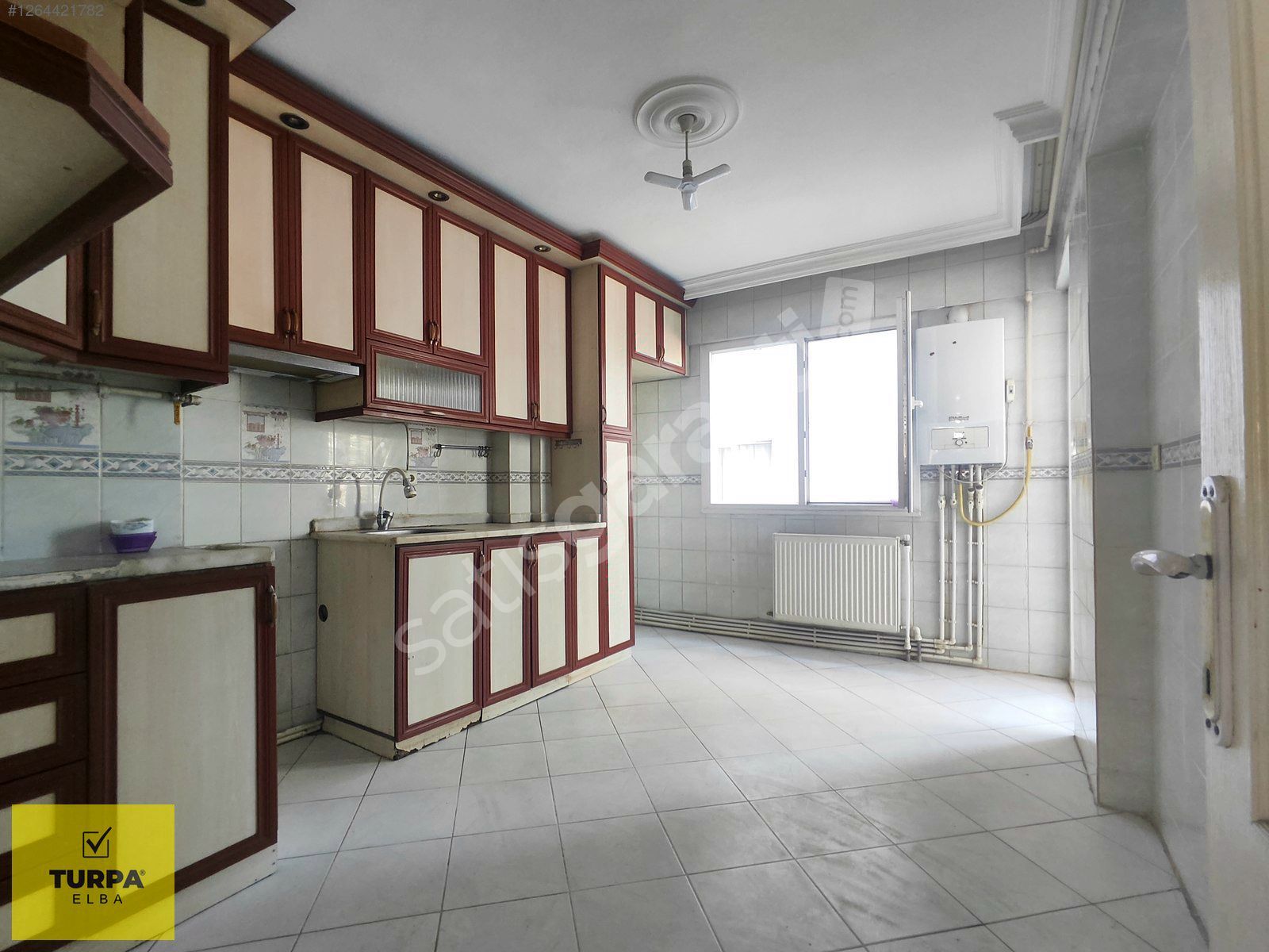 Zafertepe'de 3+1 Doğalgazlı Yeni Metro Çıkışında Bakımlı Daire