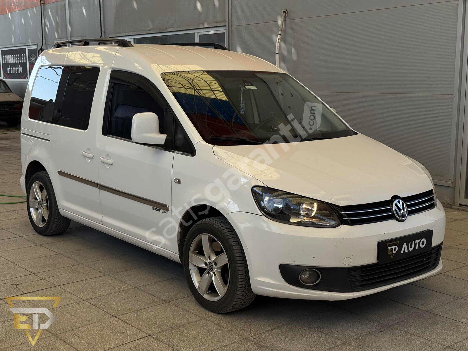 ED AUTO'DAN VOLSWAGEN CADDY 2.0 TDI
