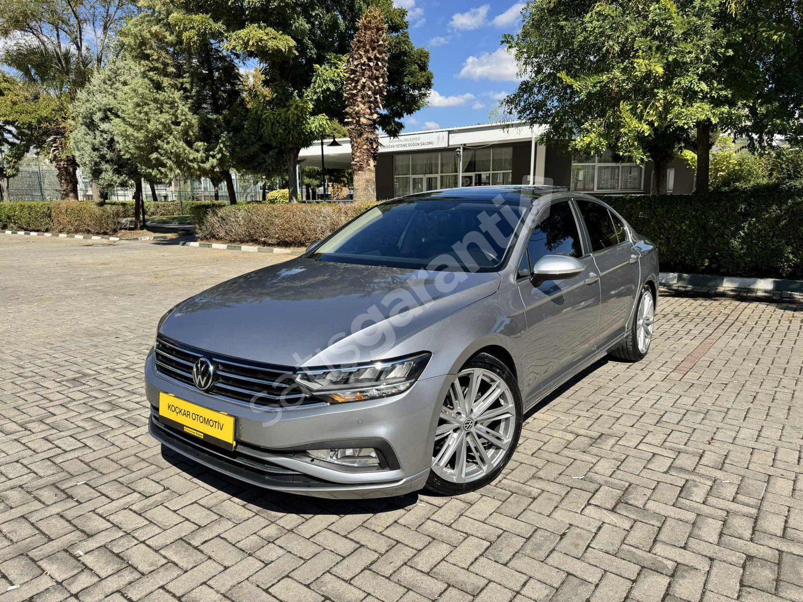 KOÇKAR OTOMOTİV'DEN HATASIZ-BOYASIZ CAM TAVAN YENİ LOGO PASSAT