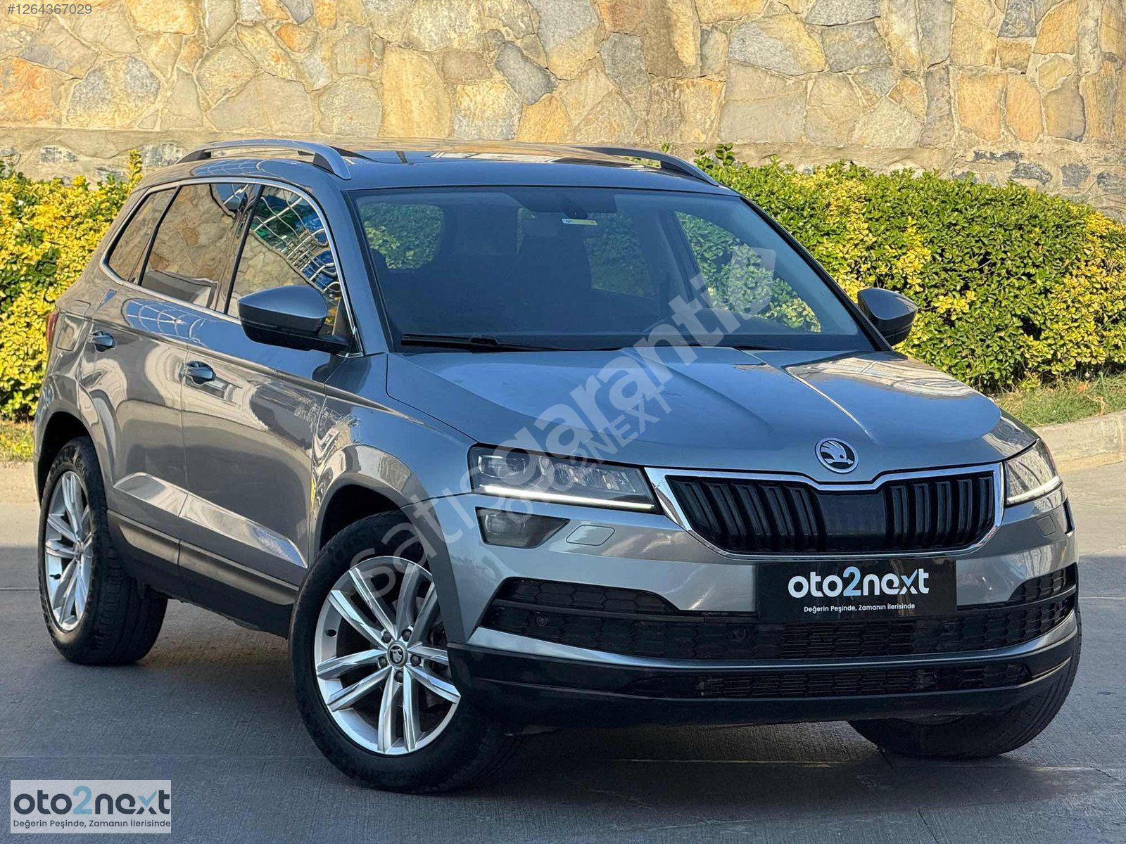 OTO2NEXT 2020 ÇIKIŞLI KAROQ 1.6TDI CAM TAVAN/HAYALET EKRAN/LED