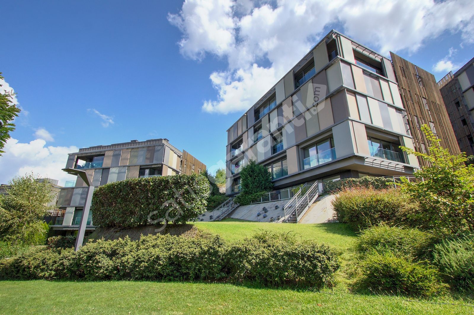 ULUS SAVOY SİTESİNDE SATILIK 3,5 +1 DAİRE