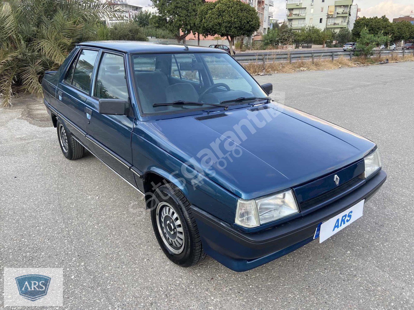 Renault Brodway Yeni Muayeneli - Kredi Kartına 12 Taksit
