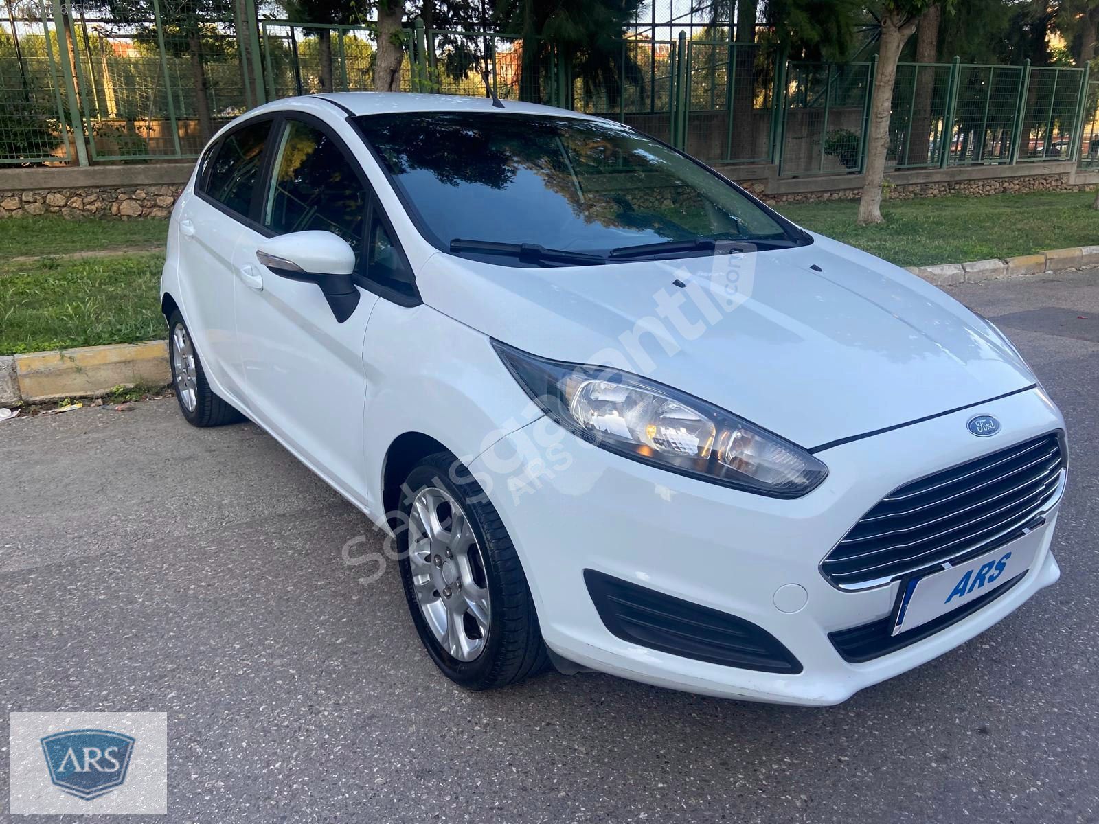2015 Ford Fiesta 1.5 Dizel - Kredi Kartına 12 Taksit