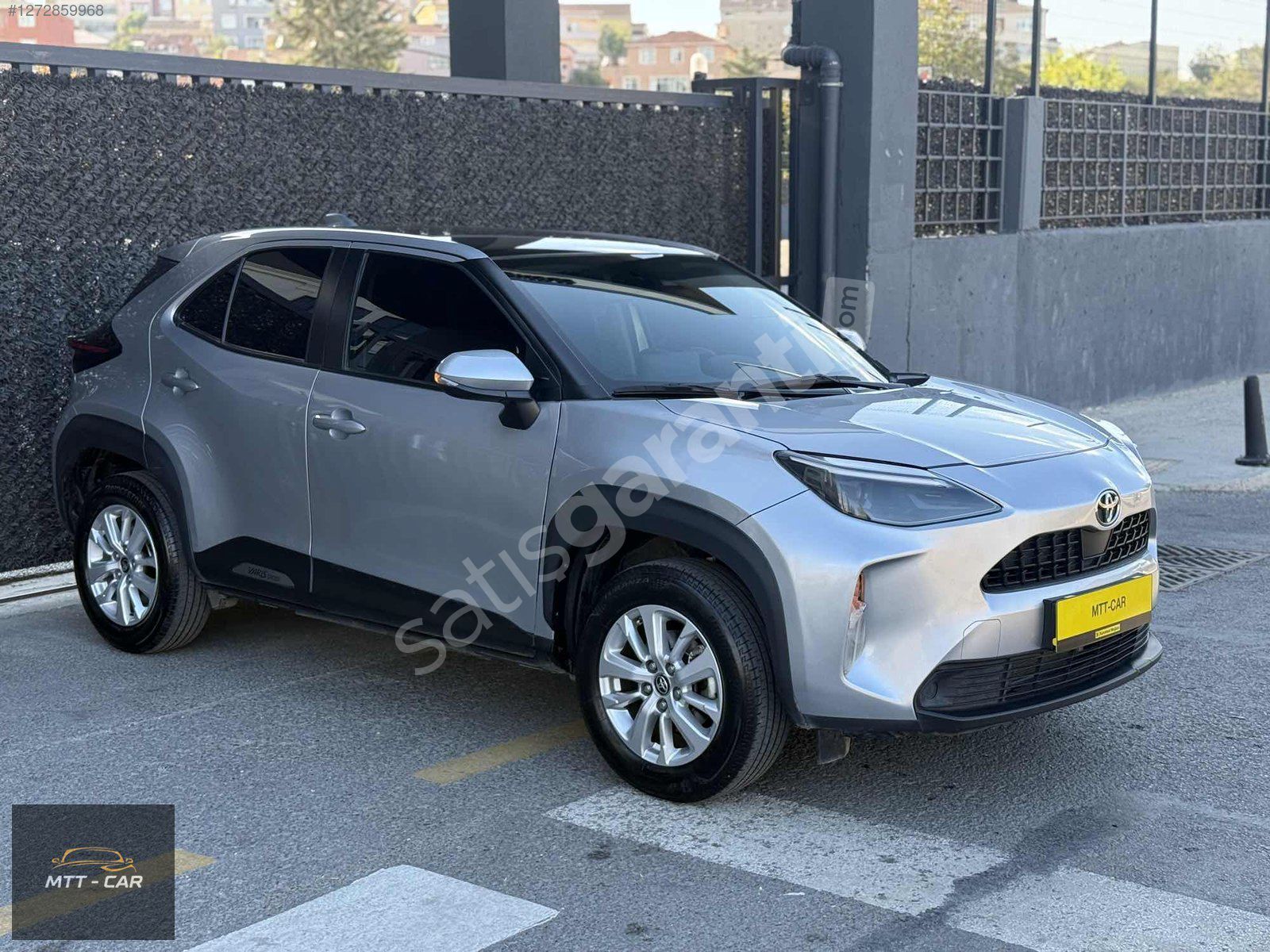 MTT-CAR'DAN TERTEMİZ OTOMATİK VİTES CAM TAVANLI YARİS CROSS
