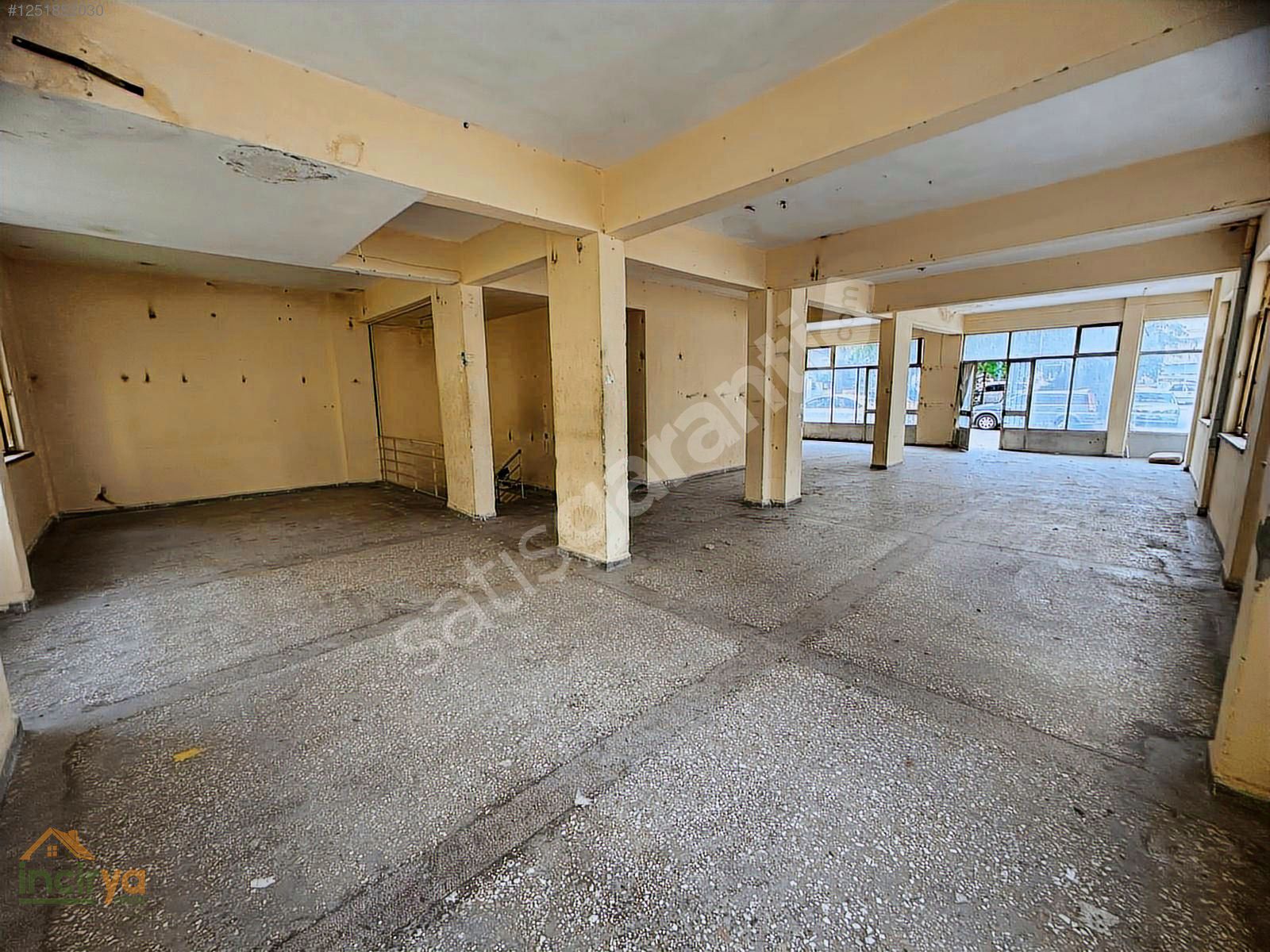 AKKONAK'DA LOZAN CADDESİ ALTINDA İKİ KATLI 250m2 İŞYERİ DÜKKAN