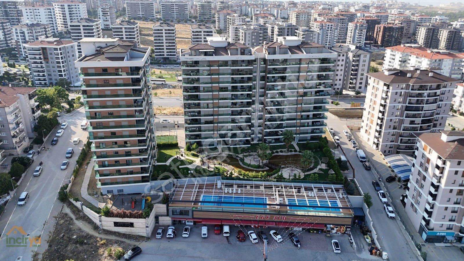 Denizli Şemikler Mahallesi Panaroma Sitesinde Satılık Daire 4+1