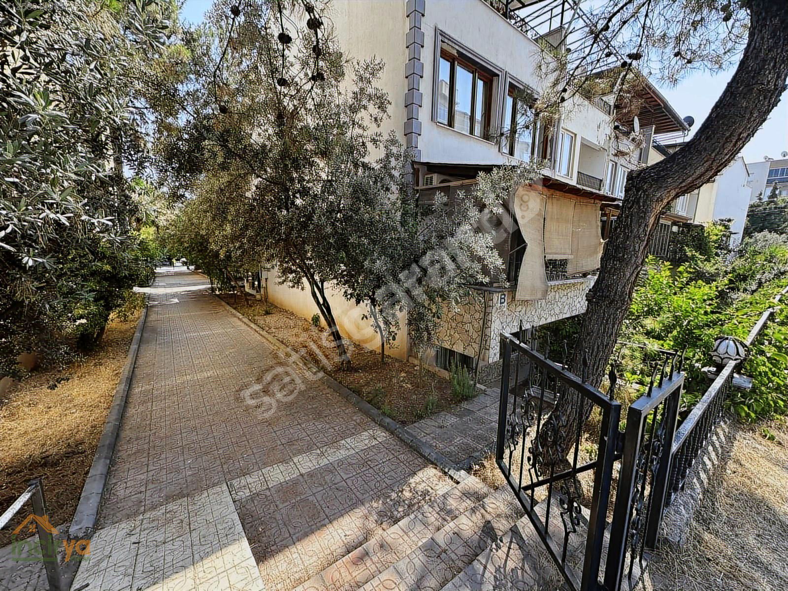 SİTELER MAHALLESİNDE 5+1 200 M2 BAHÇELİ MÜSTAKİL EV