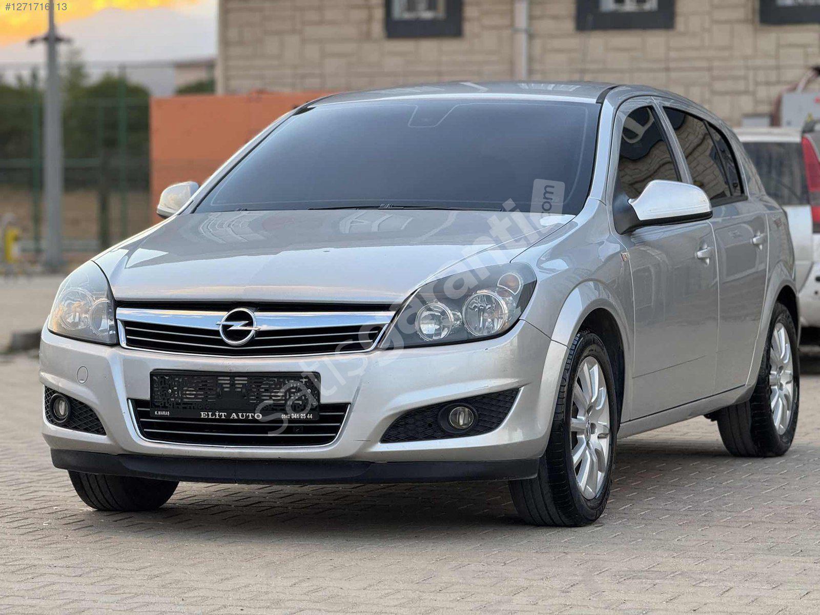 |KAPU| 2012 OPEL ASTRA 1.6 ESSENTİA KONFOR 132.000 KM 2 BOYA