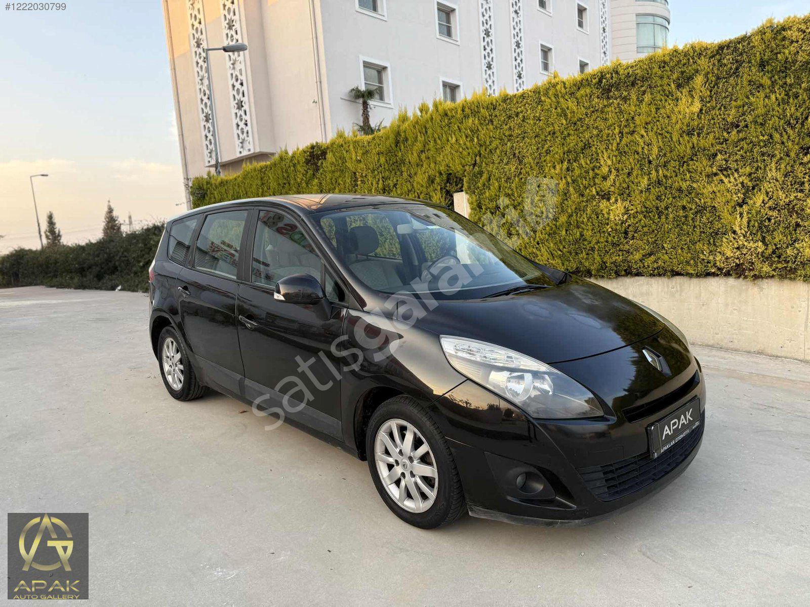 RENAULT GRAND SCENIC