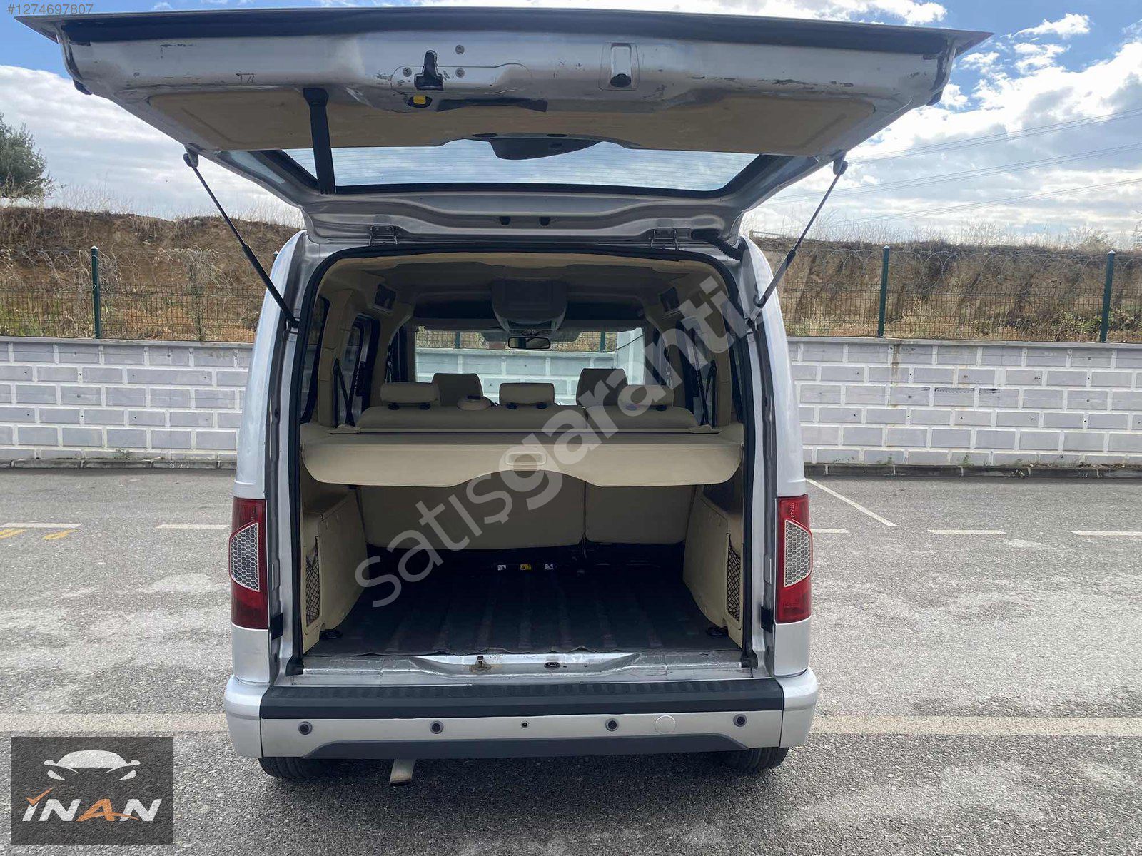 2012 FORD TOURNEO CONNECT 110'LUK GLX