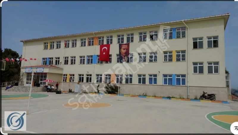ÇANAKKALE BAYRAMİÇ MURATLAR KÖYÜ YOLU OLAN TARLA