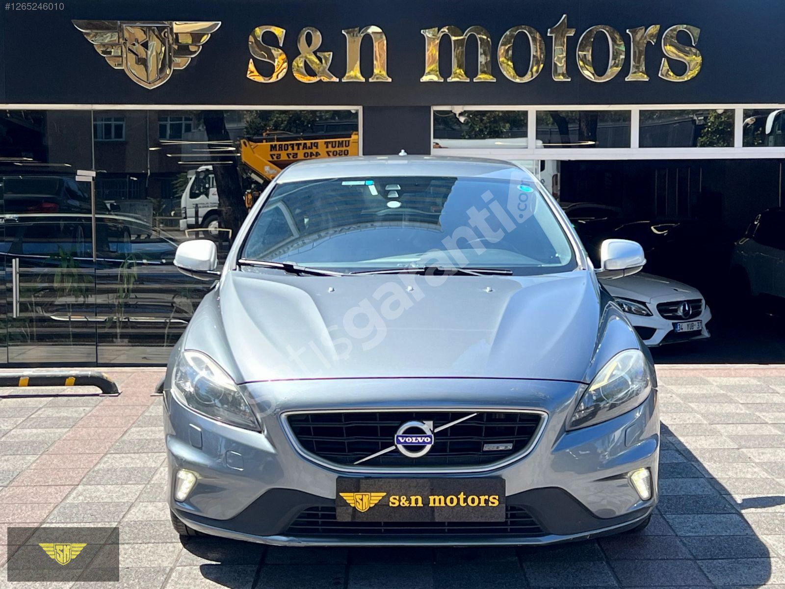 S&N MOTORS 2015 MODEL VOLVO V 40 1.6 D R-DESING POWERSHIFT