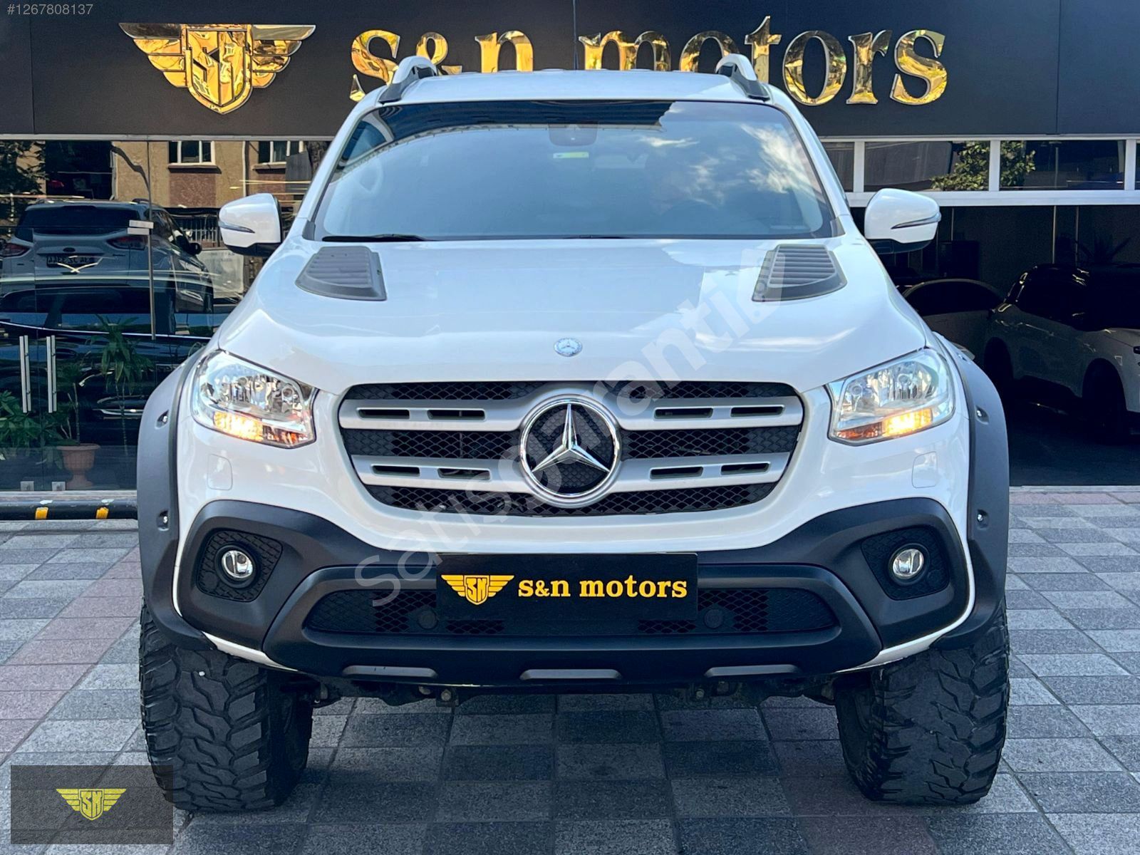 S&N MOTORS 2018 MODEL MERCEDES BENZ X CLASS 250d PROGRESSIVE