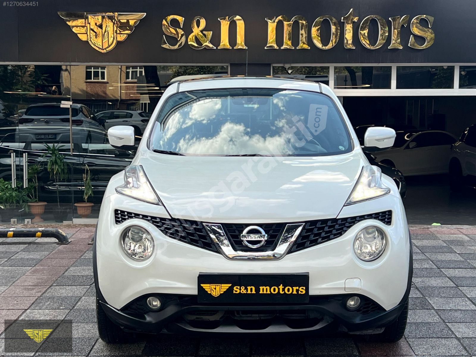S&N MOTORS 2014 MODEL NISSAN JUKE 1.6 SKY PACK - CAM TAVAN