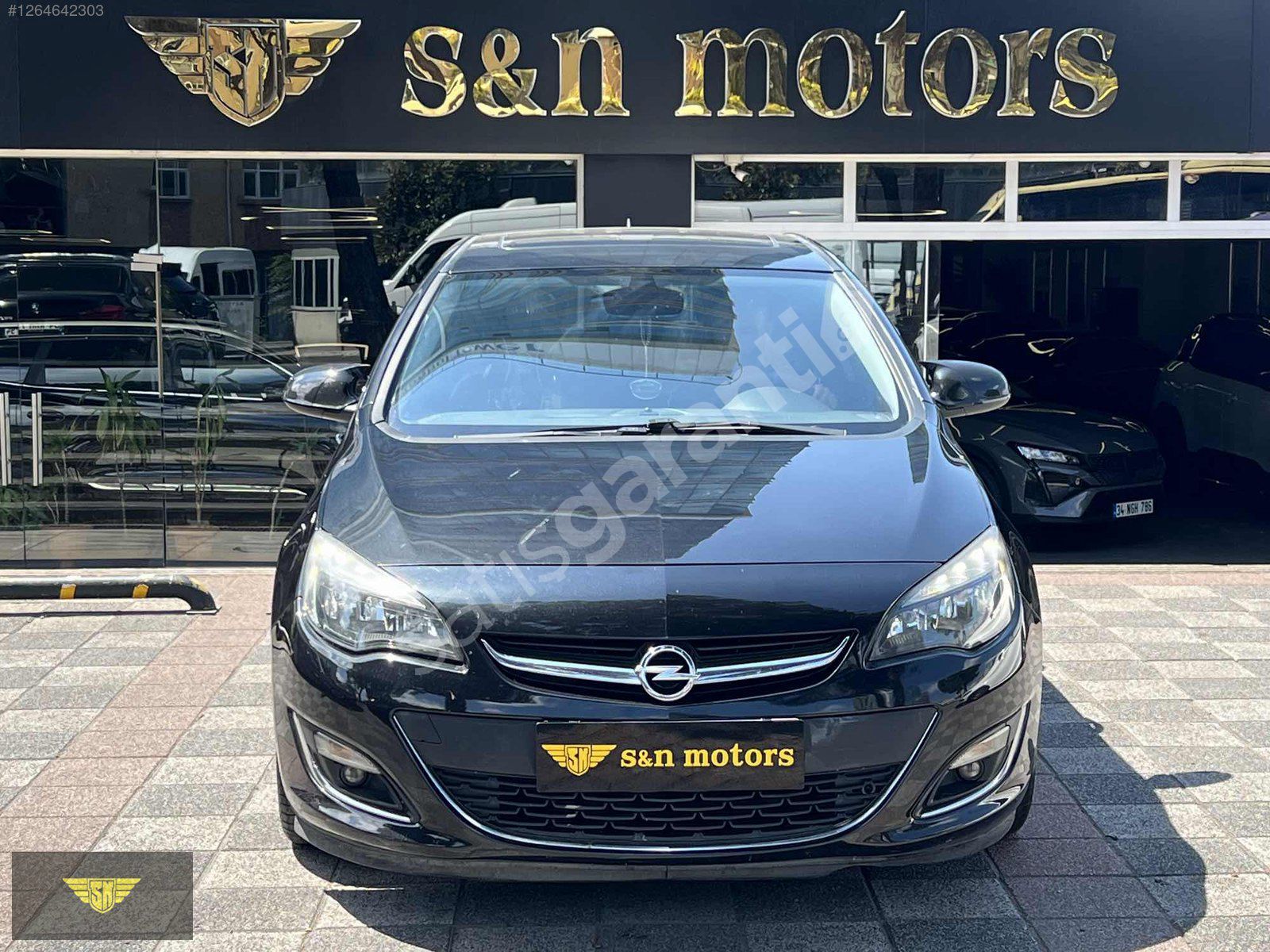 S&N MOTORS 2012 MODEL OPEL ASTRA 1.4 T SPORT SUNROOF MULTIMEDYA