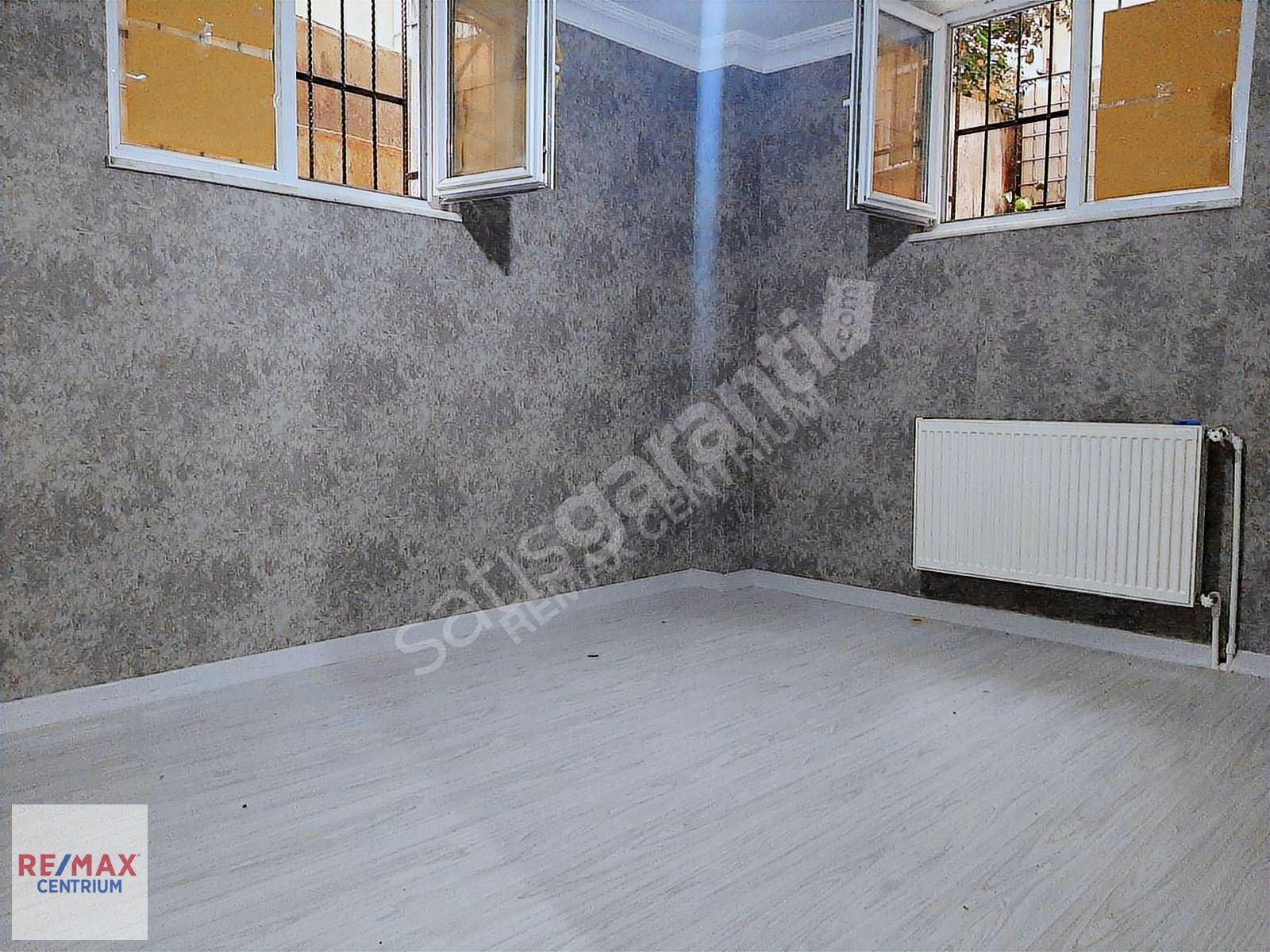 ALT KAYNARCADA 2+1 AYRI MUTFAKLI GENÇ BİNA DA BAHÇE KATI