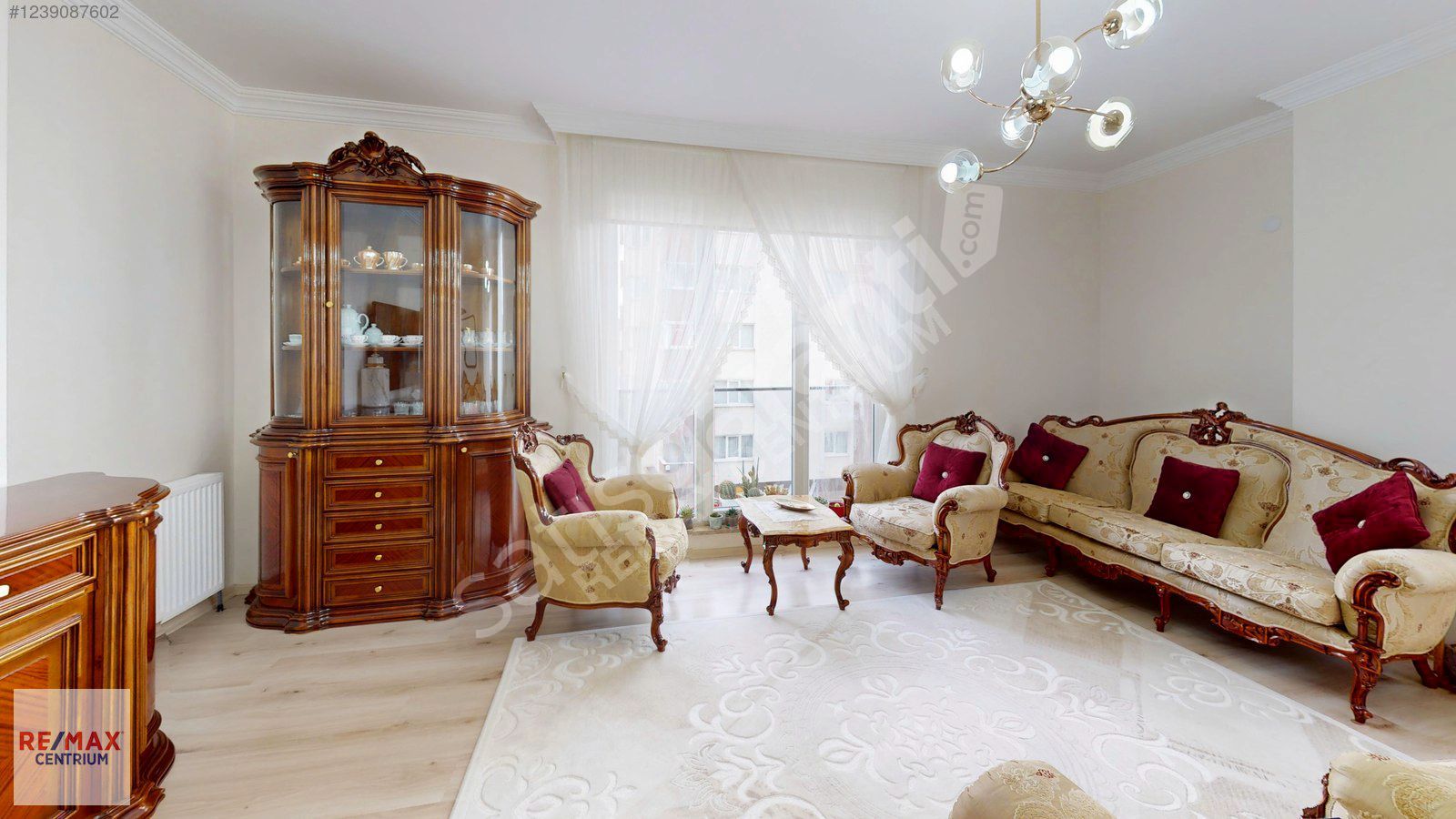 İÇERENKÖY MERKEZDE KAPALI OTOPARKLI YENİ BİNADA 2+1 FIRSAT DAİRE