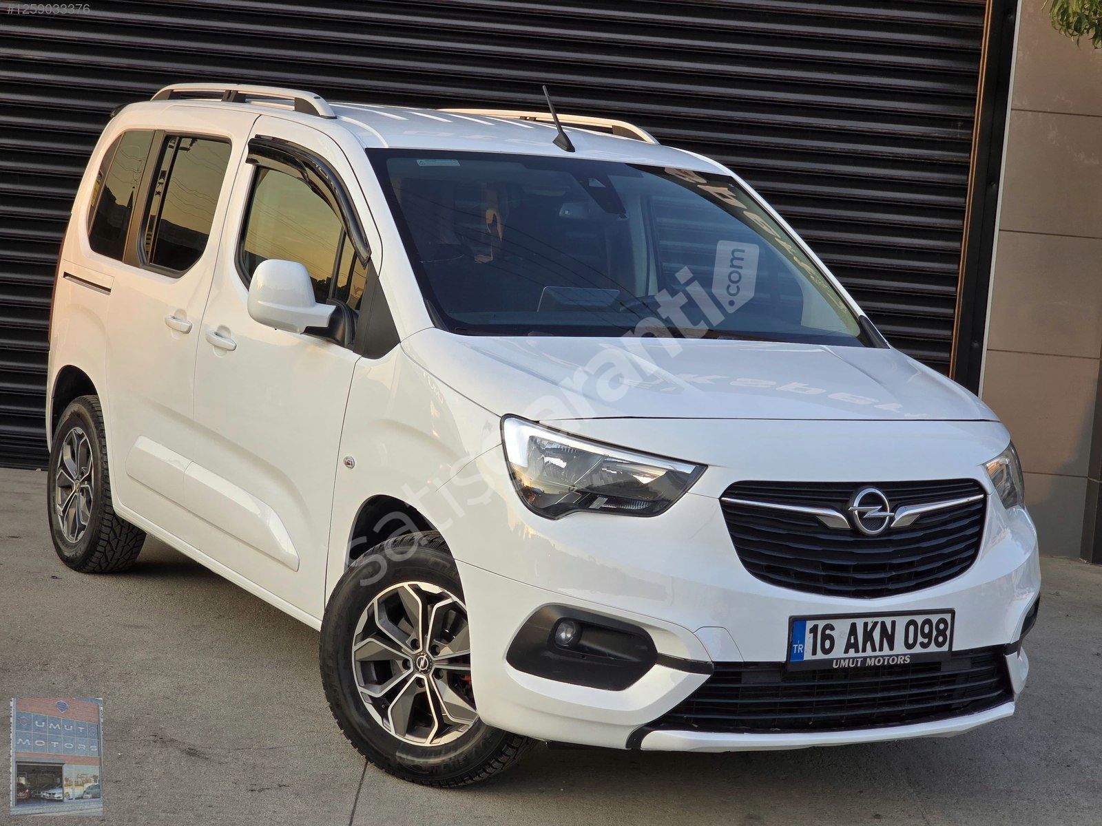 UMUT MOTORS'TAN 2020 OPEL COMBO 1.5CDTİ ENJOY