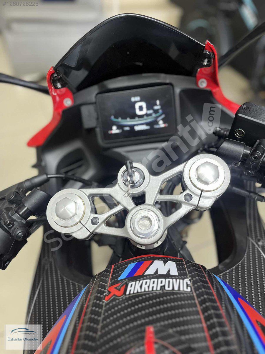 K.Kartı geçerli BMW1000r kaplamalı sıfır ayarında