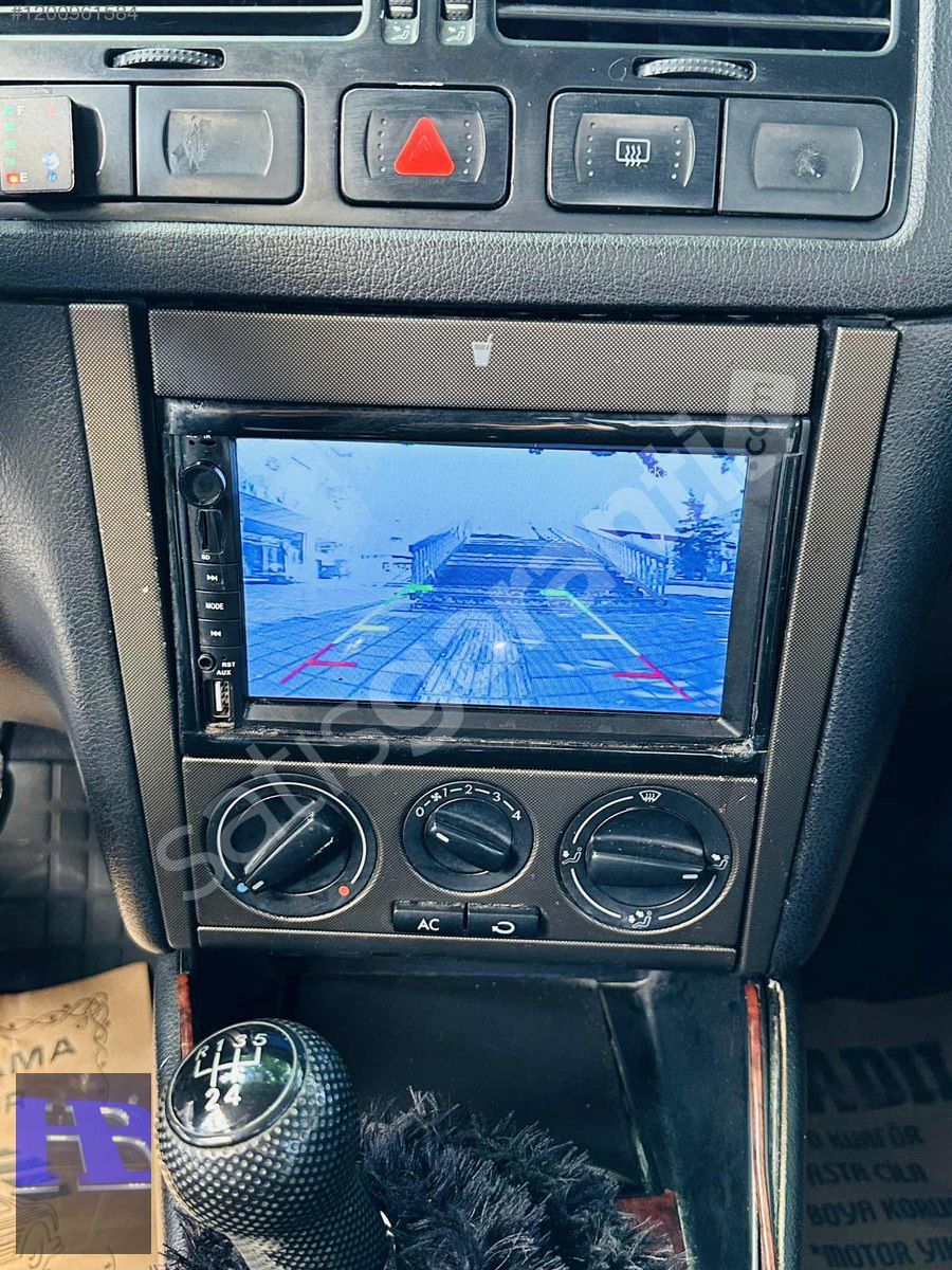 AUTO HB ARAÇTA TEK KAPUT BOYALI HASAR KAYDI YOK GÜNEŞ YANIĞI YOK