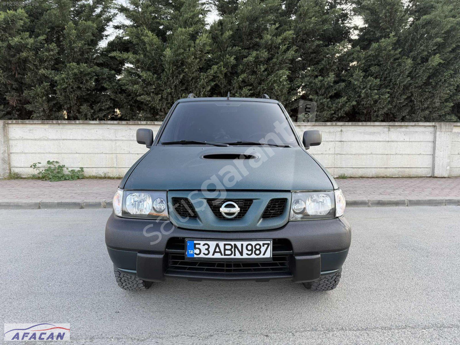 4x4 Çeki demirli 7 Kişilik Otomobil ruhsatlı Orjinal km