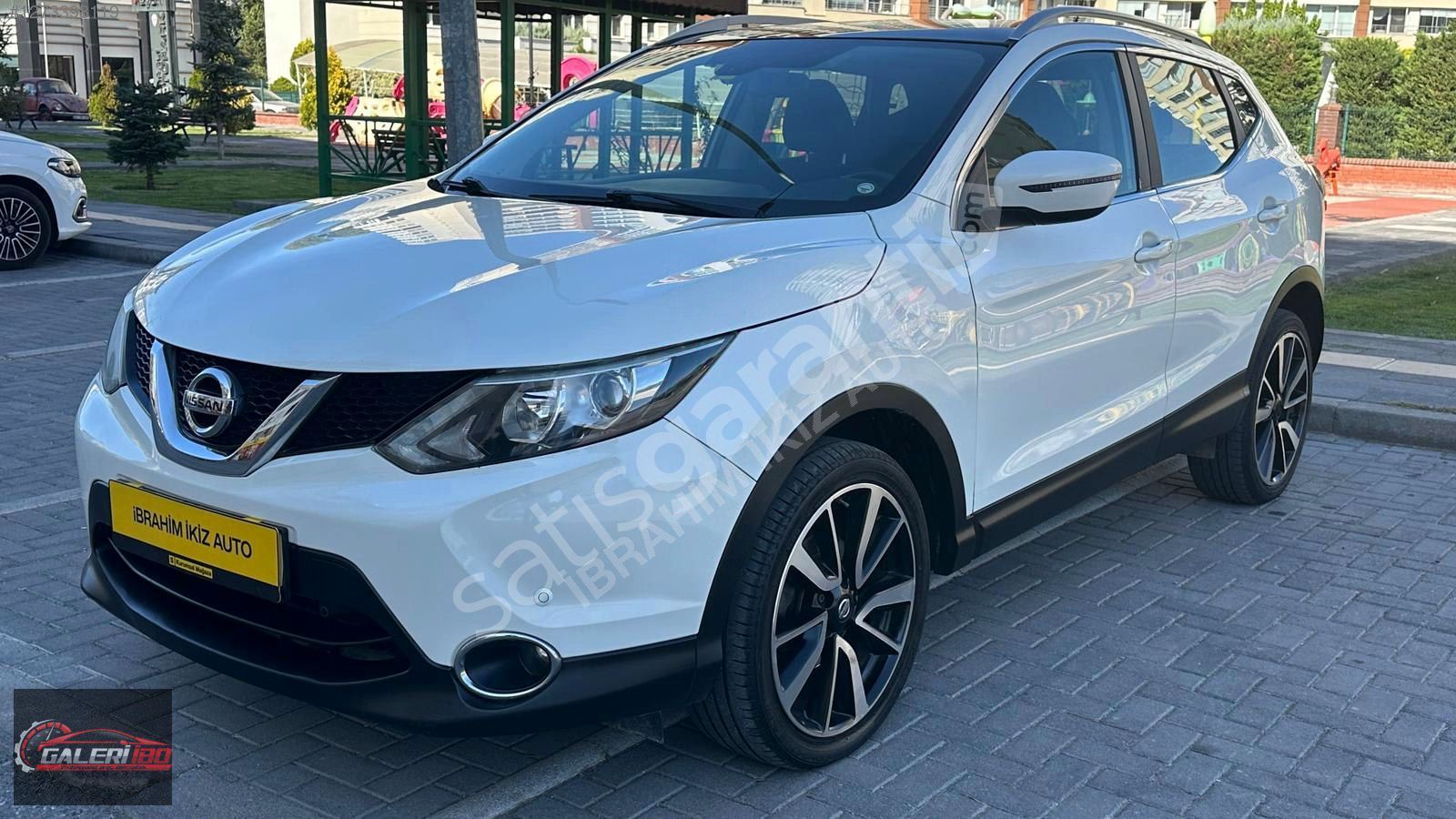 2015 MODEL NİSSAN QASHQAİ 1.6 DCİ BLACK EDİTİON CAM TAVANLI