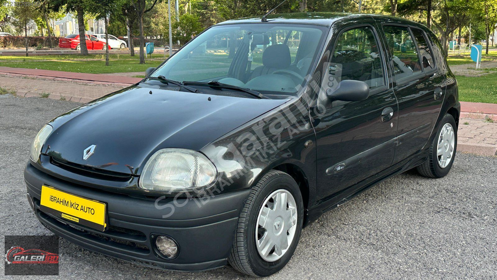 2000 MODEL CLİO RTE TAM OTOMATİK KLIMALI 235 BİN KM DE